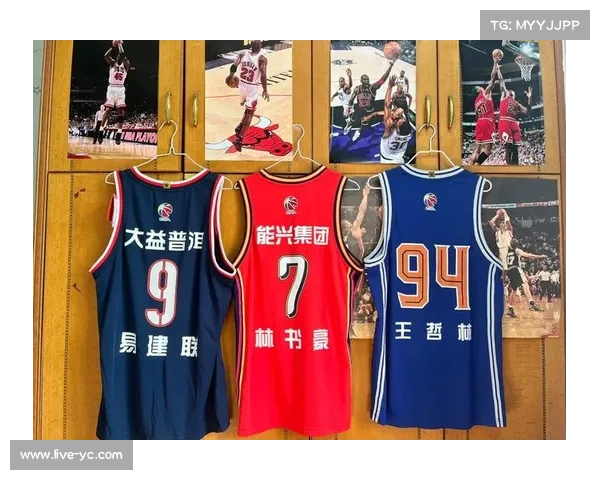 CBA球衣销售数据反映商业化新趋势:球星效应超越球队战绩 CBA球衣销售数据反映商业化新趋势:球星效应超越球队战绩